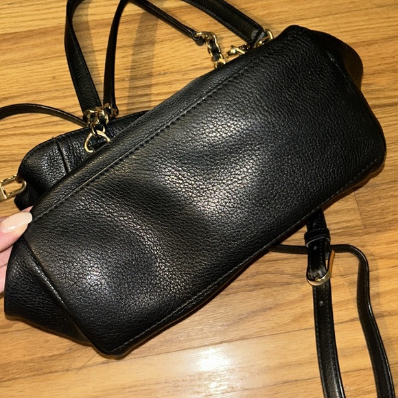 TORY BURCH like new medium size crossbody - Picture 7 of 7